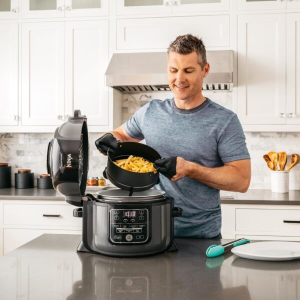 ninja multicuiseur foodi, air fryer, 7 en 1, 6l, 7 fonctions de cuisson, autocuiseur multifonction, cuisson sous pression, friture à l'air, cuisson lente, gril et plus, acier brossé et noir, op300eu